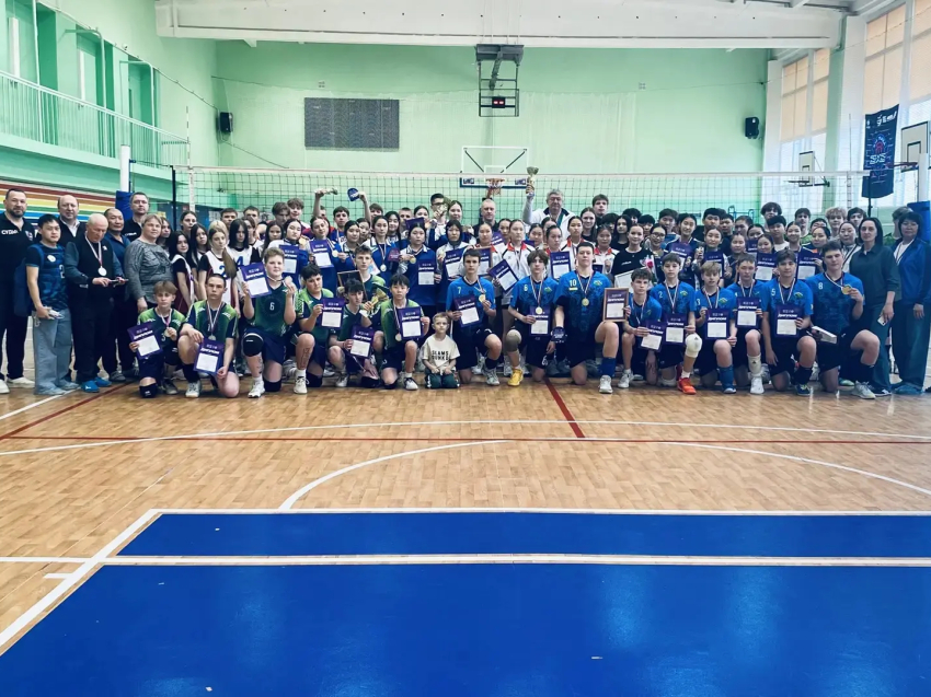 Забайкальцы выиграли оборочные соревнования по волейболу «Серебряный мяч» в Биробиджане 